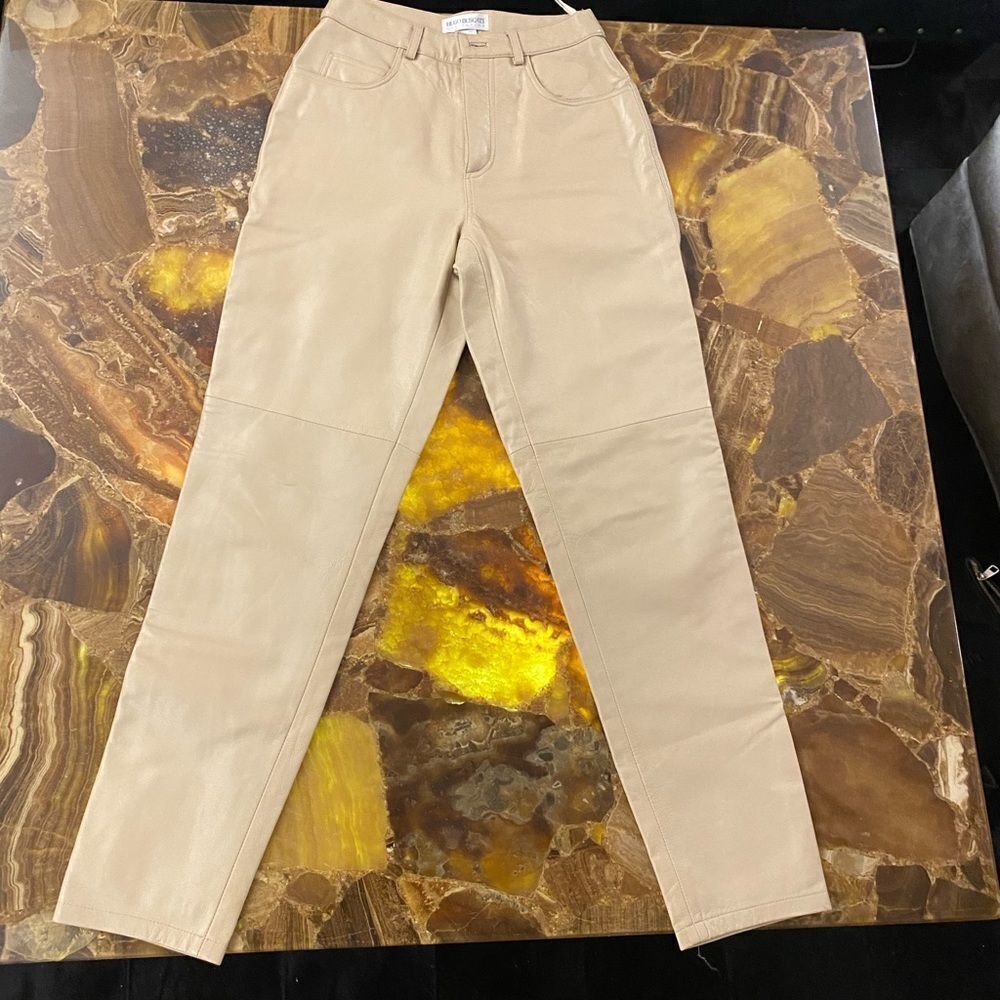 Hugo Buscati collection 100% leather pants, size 4p